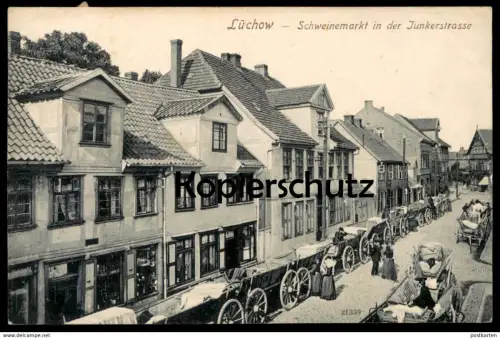 ALTE POSTKARTE LÜCHOW SCHWEINEMARKT IN DER JUNKERSTRASSE Schweine Markt market marché Ansichtskarte cpa postcard AK