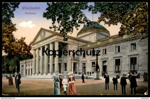 ALTE POSTKARTE WIESBADEN KURHAUS Frauen Männer Mode Soldatenbriefstempel vintage dress AK cpa postcard Ansichtskarte