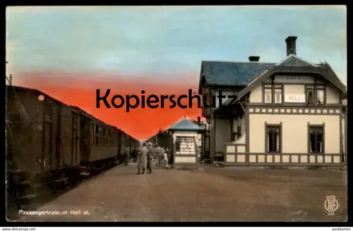 ALTE POSTKARTE PASSENGERTRAIN AT HELL STATION Norge norway Norwegen gare Bahnhof Waggon train postcard Ansichtskarte cpa