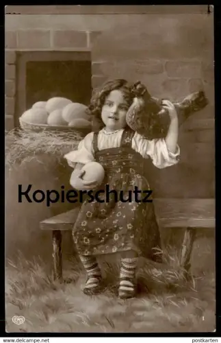 ALTE POSTKARTE KIND MIT HUHN EI EIER hen poule egg Ostern easter paques AK postcard cpa Ansichtskarte