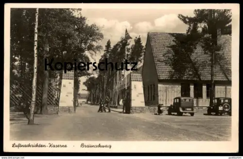 ALTE POSTKARTE LUFTNACHRICHTEN-KASERNE BRAUNSCHWEIG Motorrad Soldaten moto motorbike soldiers Ansichtskarte postcard cpa