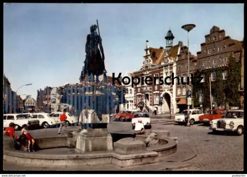 ÄLTERE POSTKARTE HUSUM MARKTPLATZ MIT TINE Denkmal monument VW Mercedes Opel Auto Autos car cars postcard cpa AK
