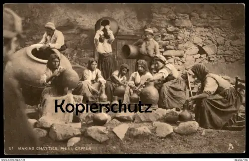 ALTE POSTKARTE WOMEN MAKING CHATTIES PHINE CYPRUS RAPHAEL TUCK'S POSTCARD Poterie Pottery Chypre Zypern artisanry cpa