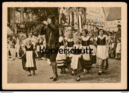 ALTE POSTKARTE HAMELN 01. OKTOBER 1933 SOLDATEN KINDER BEFLAGGUNG DER RATTENFÄNGER Flöte Kinder children enfant postcard