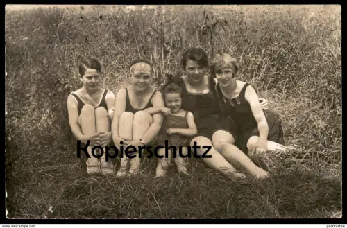 ALTE FOTO POSTKARTE FÜNF MÄDCHEN BADEMODE Frauen girls women Badeanzug bathing suit costume swimwear maillot de bain