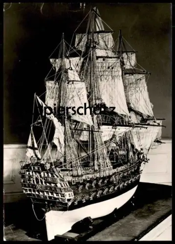 ÄLTERE POSTKARTE SEGELSCHIFF MODELL RUSSISCHES LINIENSCHIFF UM 1725 SCHLOSS EUTIN sailing ship Russia Russland postcard