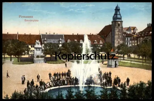 ALTE POSTKARTE PIRMASENS EXERZIERPLATZ Personen am Brunnen Fontaine fountain AK Ansichtskarte cpa postcard