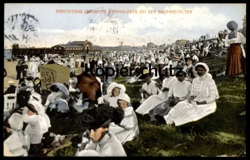 ALTE POSTKARTE CUXHAFEN STRANDLEBEN BEI DEN BADEANSTALTEN CUXHAVEN Frauen women bathing suite Hut hat chapeau Schirm