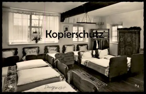 ÄLTERE POSTKARTE AURACHER-WIES KINDERHEIM AURACH MÄDCHEN SCHLAFSAAL Fischbachau alter Bauernschrank bedroom cpa postcard
