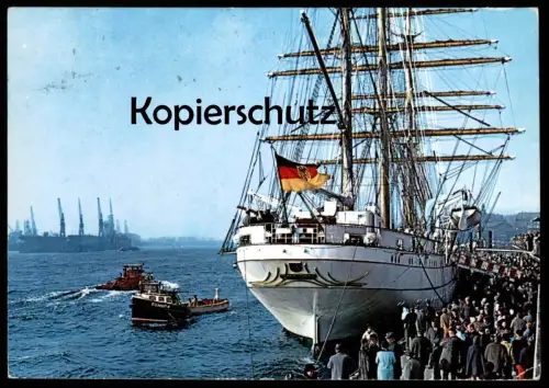 POSTKARTE SEGELSCHULSCHIFF HAFEN HAMBURG Dreimaster three-mastered ship bateau Segelschiff sailing port postcard cpa