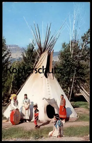 POSTKARTE INDIAN FAMILY Indianer Indians Indien Kopfschmuck enfants children feather headdress Trommel drum tambour cpa