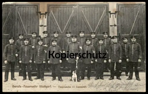 ALTE POSTKARTE BERUFS-FEUERWEHR STUTTGART FEUERWACHE III CANNSTATT corps de pompiers fire brigade Hund dog chien Uniform