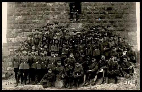 ALTE POSTKARTE BRITISCHE SOLDATEN KÖLN VOR BRÜCKE military band british soldiers soldier uniform Soldat Verlag Westfalia