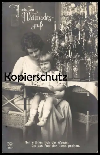ALTE POSTKARTE WEIHNACHTEN KIND MIT MUTTER BUCH Lametta christmas noel lamelle enfant jeune femme child Stempel Breslau