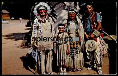 POSTKARTE INDIAN CHIEF RUNNING HORSE AND FAMILY Indianer Indians Indien Kopfschmuck Pfeife pipe feather headdress coiffe