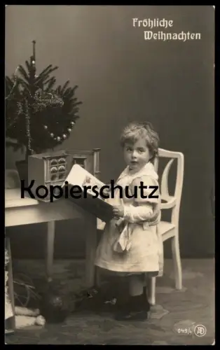 ALTE POSTKARTE WEIHNACHTEN KIND MIT BUCH PUPPENHAUS christmas maison de poupées doll's house femme young girl child