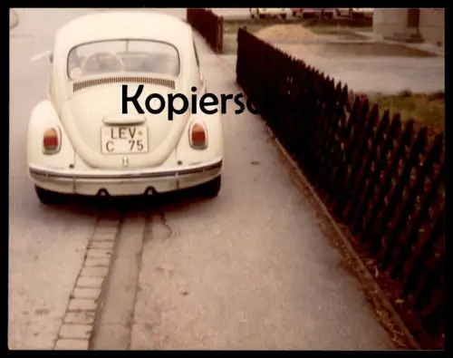 ÄLTERES ORIGINAL FOTO LEVERKUSEN VOLKSWAGEN VW KÄFER KENNZEICHEN LEV C 75 BEETLE KEFER Coccinelle Cox photo 11,2 x 8,9cm