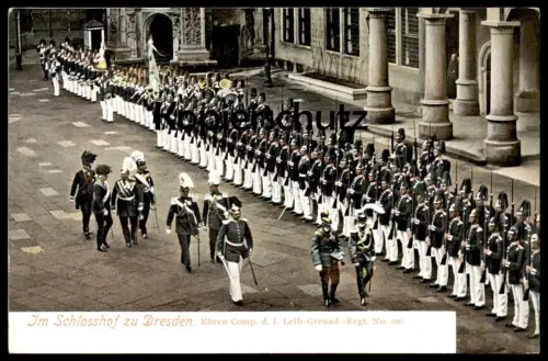 ALTE POSTKARTE DRESDEN IM SCHLOSSHOF EHREN COMPANIE Militär military music Soldat soldier Uniform Garnison Tuba postcard