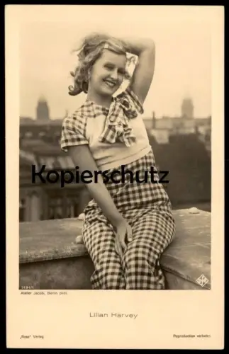 ALTE POSTKARTE LILIAN HARVEY BRÜSTUNG KARIERTE HOSE SCHAUSPIELERIN actor actress Kino Film Berlin Ansichtskarte postcard
