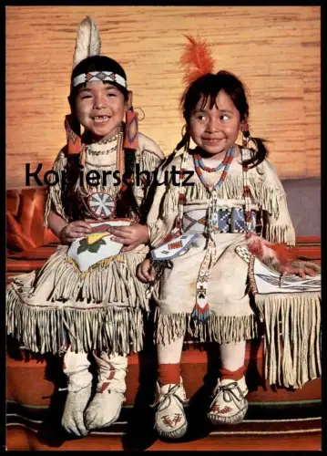 ÄLTERE POSTKARTE INDIANER KINDER MAUSI UND CONNY Indian Indians Indien Feather headdress coiffe cpa AK postcard