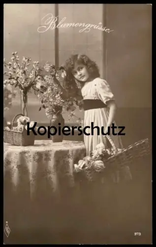 ALTE POSTKARTE BLUMENGRÜSSE KIND Blumen flowers child enfant girl fille femme postcard Ansichtskarte Reinwald ?