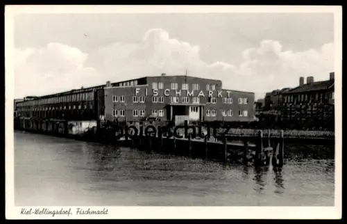 ALTE POSTKARTE KIEL WELLINGSDORF FISCHMARKT fish market cpa AK postcard Ansichtskarte