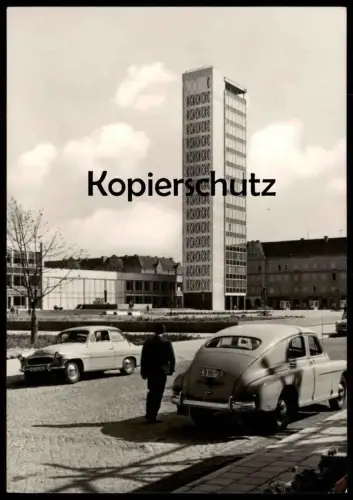 ÄLTERE POSTKARTE NEUBRANDENBURG HOCHHAUS OLDTIMER ALTES AUTO old car voiture Ansichtskarte cpa AK postcard