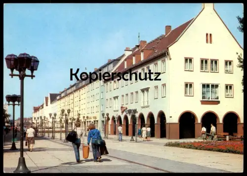 ÄLTERE POSTKARTE NEUBRANDENBURG TURMSTRASSE SPAZIERGÄNGER Ansichtskarte cpa AK postcard