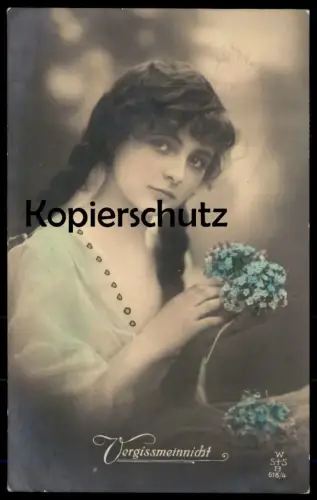 ALTE POSTKARTE MÄDCHEN KIND VERGISSMEINNICHT fillette young girl enfant girl femme child Ansichtskarte postcard cpa AK