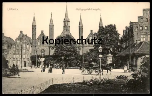 ALTE POSTKARTE LÜBECK HEILIGEGEIST-HOSPITAL KUTSCHE LITFASS-SÄULE Krankenhaus Ansichtskarte AK postcard cpa