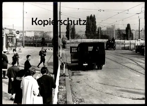 ÄLTERE ORIGINAL FOTO POSTKARTE BERLIN POTSDAMER PLATZ BERLINER MAUER THE WALL MUR Coca Cola Coke Soldaten postcard cpa