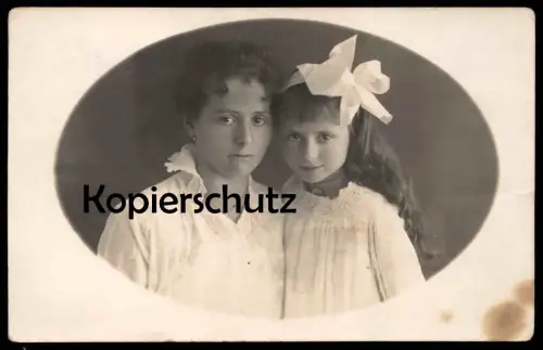 ALTE FOTO POSTKARTE MUTTER & TOCHTER KIND SCHLEIFE IM HAAR SPITZE PHOTO KUNSTHAUS BARTH BREMEN mother child enfant fille