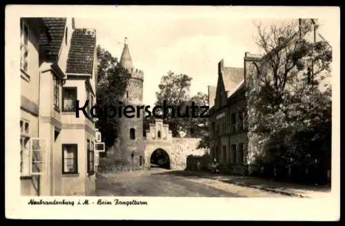 ALTE POSTKARTE NEUBRANDENBURG BEIM FANGELTURM offene Fenster Turm tower tour Ansichtskarte cpa AK postcard