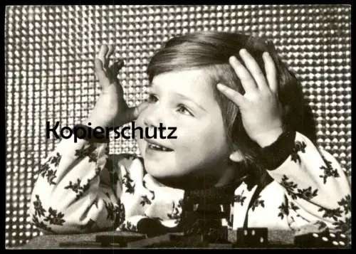 ALTE POSTKARTE KIND MIT DOMINO DOMINOSTEINE WERBUNG CALCIPOT dominoes Junge boy Calcipotriol Ansichtskarte cpa postcard