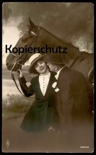 ALTE POSTKARTE PFERD MÄDCHEN FRAU MANN PAAR Blesse Zaumzeug woman femme girl horse cheval AK cpa postcard Ansichtskarte