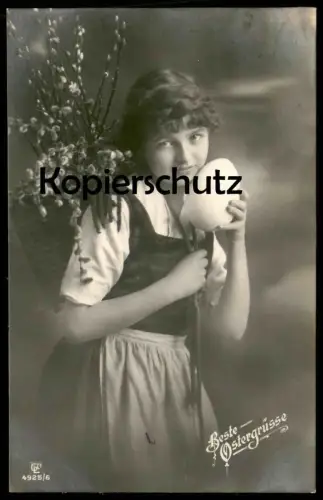ALTE POSTKARTE BESTE OSTERGRÜSSE MÄDCHEN MIT EI FROHE OSTERN enfant child girl easter egg postcard Ansichtskarte