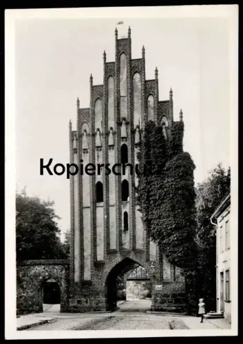 ALTE POSTKARTE NEUBRANDENBURG STARGARDER TOR STADTSEITE 1936 Mädchen Kind Schild Schritt Ansichtskarte AK cpa postcard