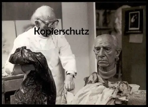 ÄLTERE POSTKARTE ARNO BREKER AN SEINER LETZTEN ARBEIT SELBSTPORTRAIT 1991 Ansichtskarte postcard cpa AK