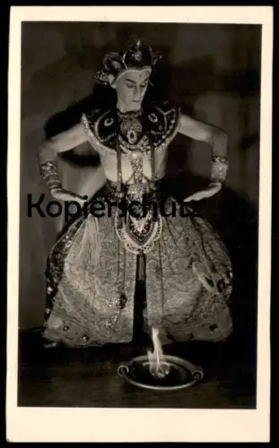 ALTE FOTO POSTKARTE SCHAMANE TÄNZER MANN FRAU ? BESCHWÖRUNG FEUER shaman traditional costume postcard cpa photo