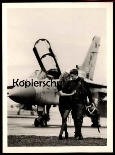 ÄLTERE POSTKARTE ROYAL AIRFORCE FLUGZEUG TORNADO JAGDBOMBER fighter-bomber Plane Airplane Avion Soldat couple Liebe love