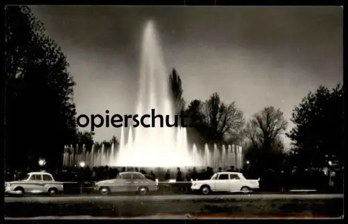 ÄLTERE POSTKARTE BUDAPEST MARGITSZIGETI SZÖKÖKUT Brunnen fountain fontaine Auto old car cars Autos oldtimer postcard