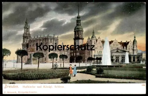 ALTE POSTKARTE DRESDEN HOFKIRCHE UND KÖNIGLICHES SCHLOSS ZWEI FRAUEN castle chateau postcard AK Ansichtskarte cpa