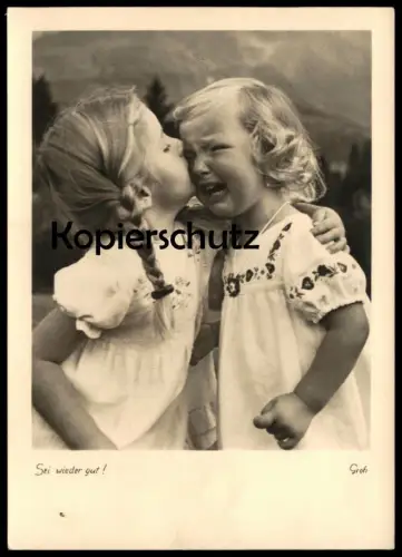 ALTE POSTKARTE KINDER MÄDCHEN TRÖSTET KIND WEINT SEI WIEDER GUT enfants young girl child cpa postcard Ansichtskarte