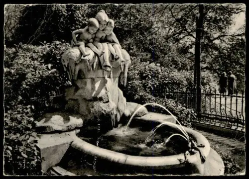 ALTE POSTKARTE DÜSSELDORF MÄRCHENBRUNNEN IM HOFGARTEN Märchen Conte Fairy Tale fountain cpa postcard AK Ansichtskarte