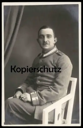 ALTE POSTKARTE PORTRÄT PHOTO EINES SOLDATEN IN UNIFORM IN NEURUPPIN Soldat Mann Foto Brandenburg Ansichtskarte