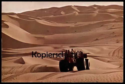 ÄLTERE POSTKARTE SAND BUGGY IN THE RUB AL-KHALI ARABIAN AMERICAN OIL COMPANY Saudi Arabia Saudi Arabien postcard Trecker
