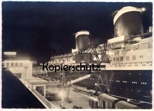 ÄLTERE POSTKARTE M.S. UNITED STATES COLUMBUSKAI BEI NACHT BREMERHAVEN KRAN crane COLUMBUS-KAJE Hafen Dampfer Schiff ship