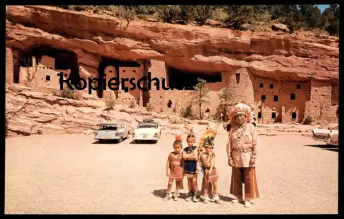 POSTKARTE CLIFF DWELLINGS CHIEF & CHILDREN IN TRIBAL DRESS INDIANS Indianer Indian Indien Kopfschmuck feather headdress