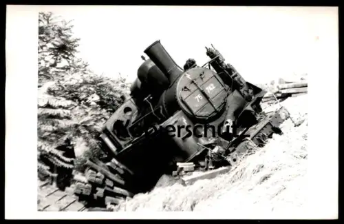 ALTE POSTKARTE EISENBAHN UNGLÜCK BBÖ ÖBB DAMPLOK 75 742 LAA ROTENSEEHOF 1919? train accident Zugunglück Eisenbahnunglück