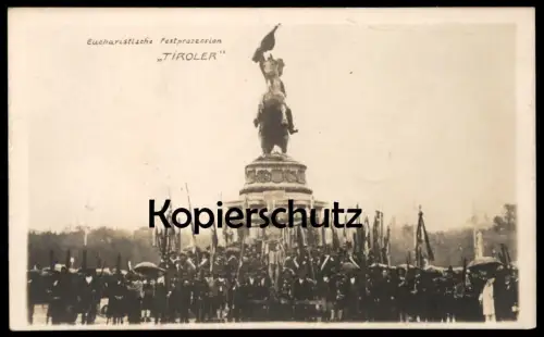 ALTE POSTKARTE WIEN EUCHARISTISCHE PROZESSION TIROLER 1912 KONGRESS EREIGNIS Regen Schirm Ansichtskarte AK cpa postcard